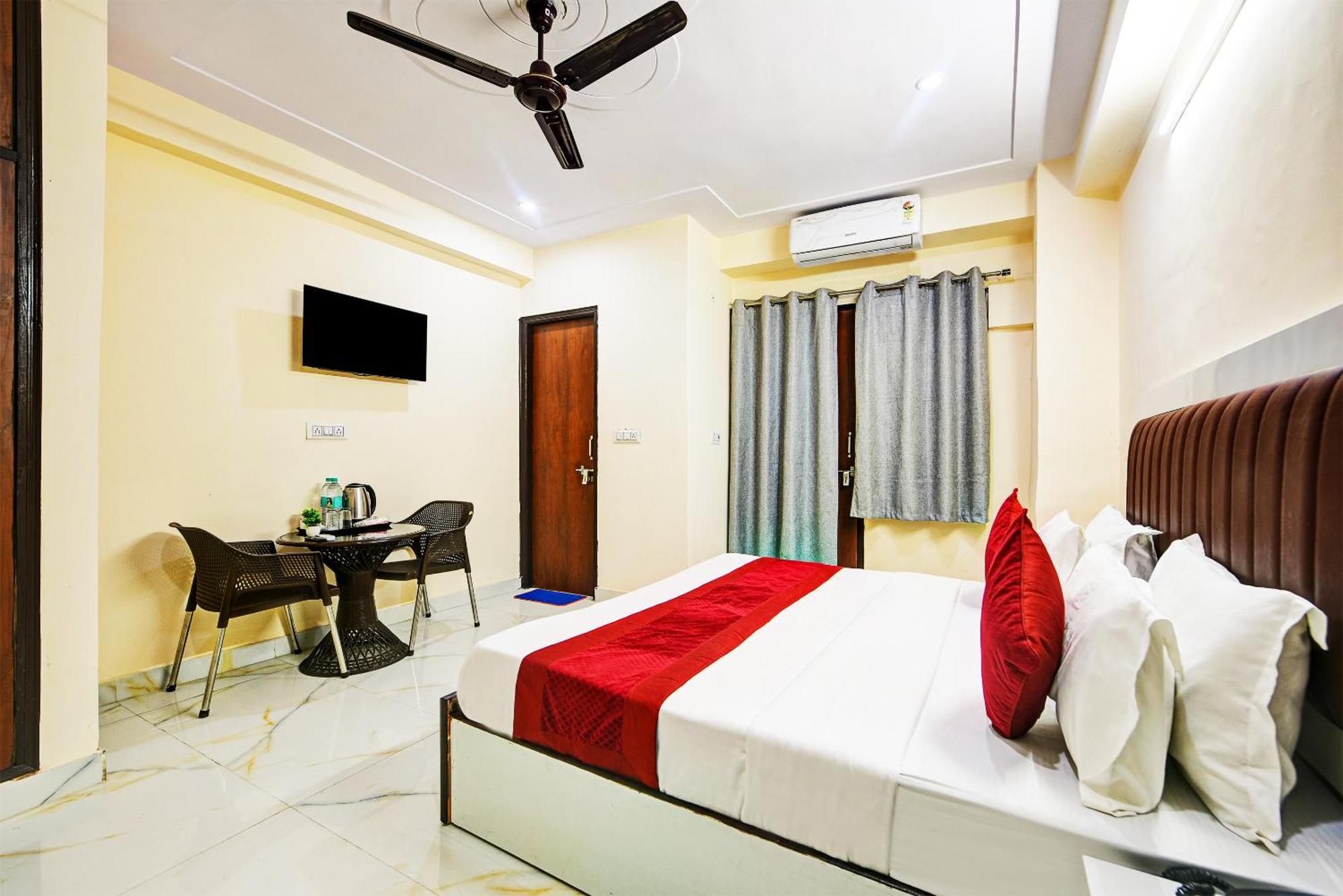Hotel Krishna Tower Delhi  Exterior photo